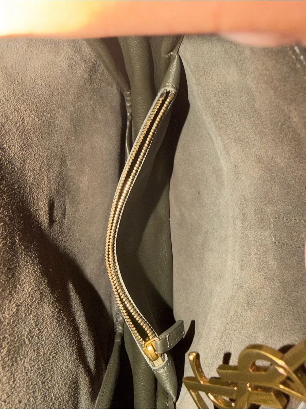Saint Laurent Le 5 a 7 Tote Hobo Bag Small
